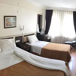 Grand Otel